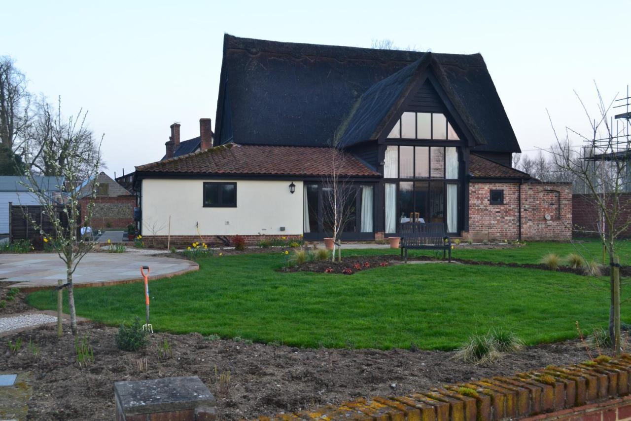 Wortwell Hall Barn Esterno foto